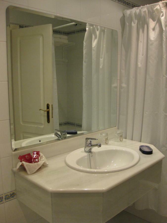 או גרובה Apartamentos Maritimo Suites-Solo Adultos מראה חיצוני תמונה